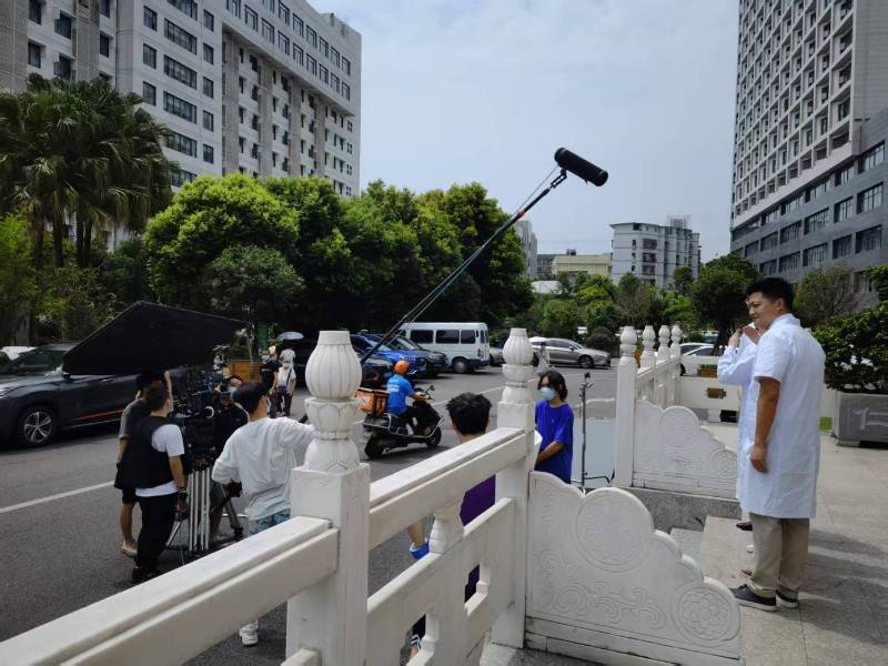 新安县广告片拍摄公司低成本实现高规格制作的诀窍